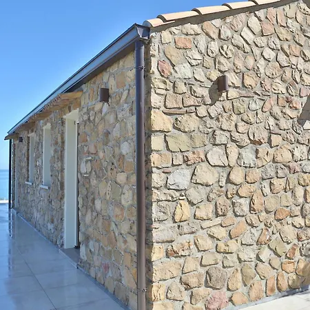 Vila Pietra A Mare *